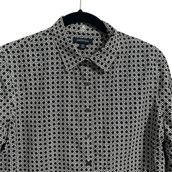 Lands End Black and White Geometric Patterned Button Down Shirt Size 12P Classy - Picture 4 of 6